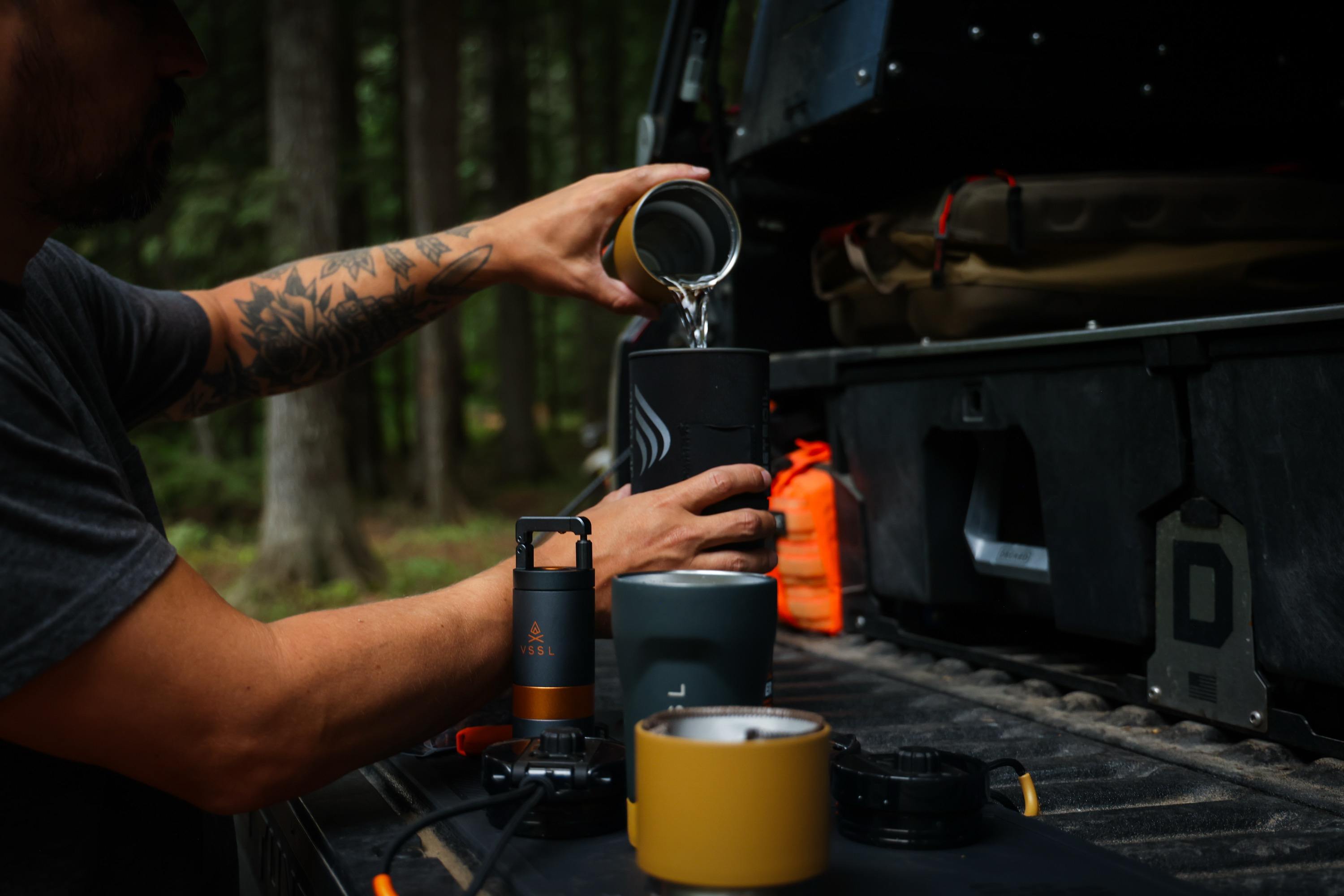 Thermos, Reisebecher, Outdoor, Tattoo-Arm, Campingausrüstung
