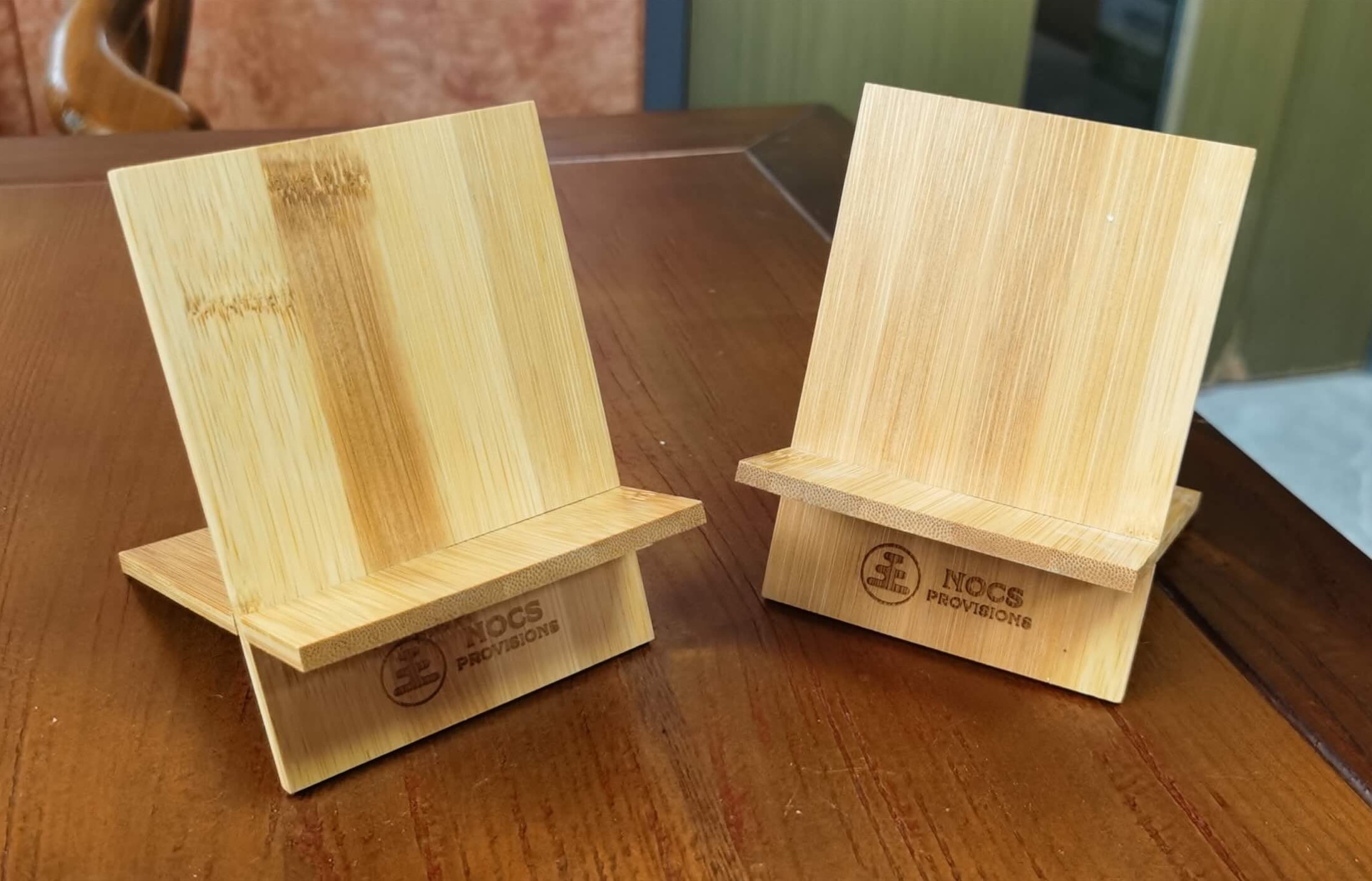 Holzfigur, Holzständer, Mini-Bücherständer, Holz Schnitzerei, Birke Holz