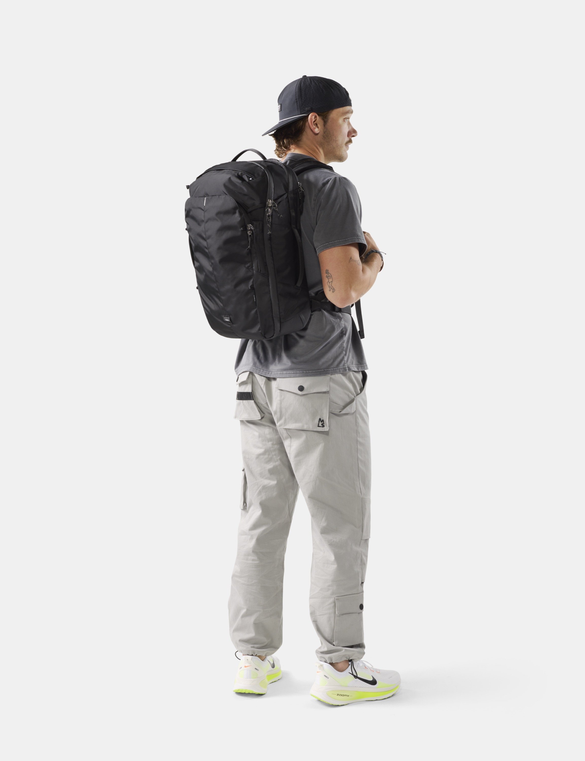Rucksack, schwarzer Rucksack, Outdoor-Rucksack, Cargo-Hose, Sneaker