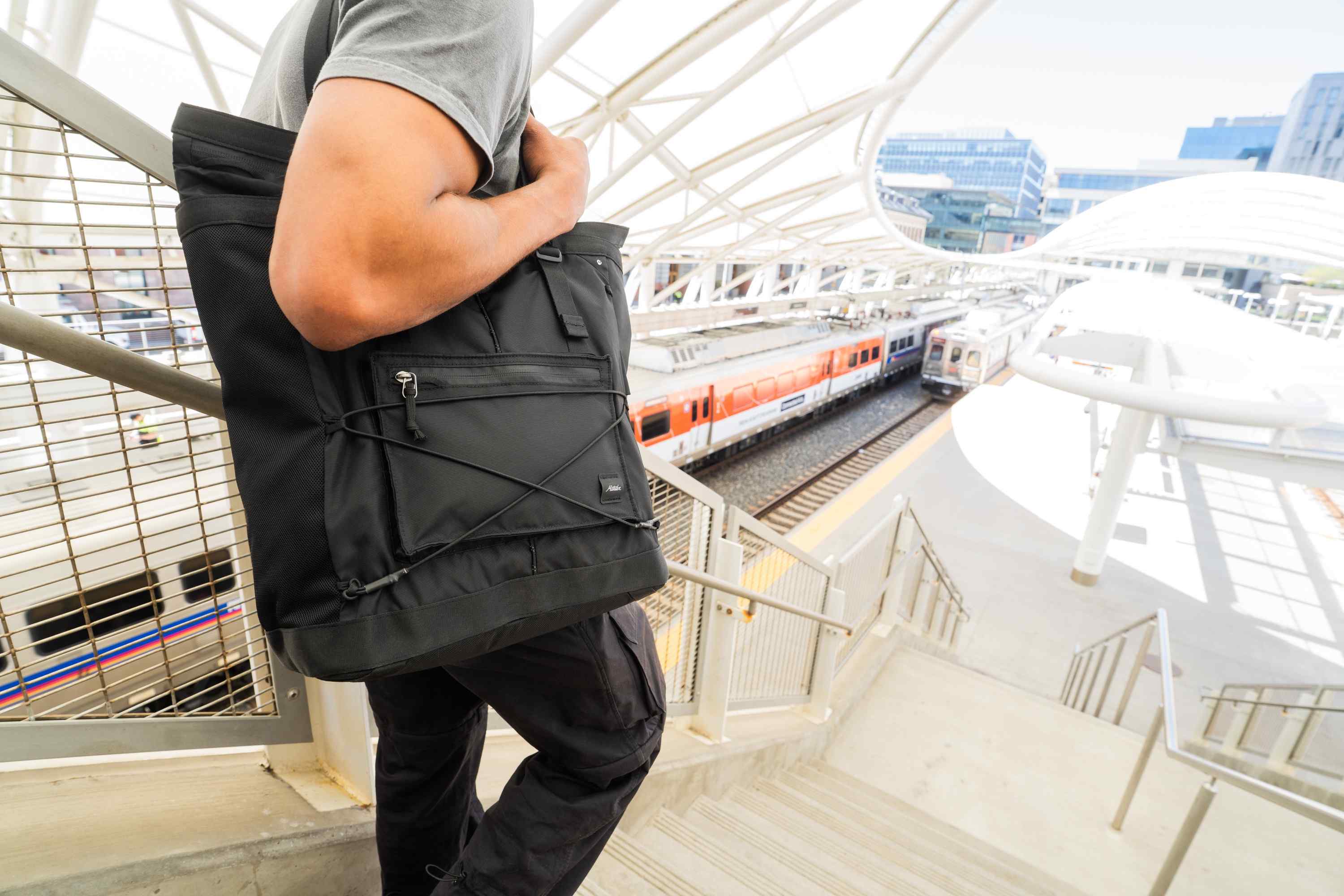 Rucksack, Mesh-Außentasche, Schulterriemen, Schwarz, Stadt/Urban